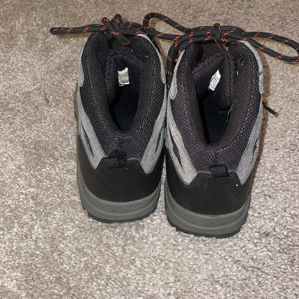Cat and Jack youth size 4 gray hiking boots